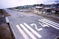 La pista dell'aeroporto di Lukla