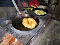 Friggitura del pane tibetano:balep korkun