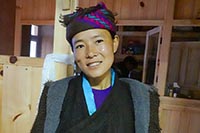 La signora Sangmu, proprietaria del lodge Trekkers' Home a Chhokang Paro