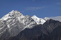 Il Lumbo Himal e il Ganesh NW sull'altro lato della valle