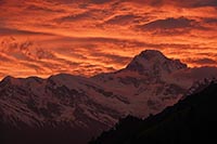 L'Himal Chuli poco dopo il tramonto