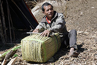 Fabbricazione artigianale di ceste in località Ode 