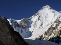 Il Gasherbrum I visto dal campo base