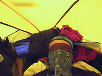 Giuseppe riposa in tenda al campo uno