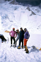 Karim, Giampaolo e Annamaria al Campo I, 5925 m