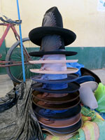 Cappelli al mercato di Carhuaz