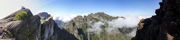 Panorama dal Pico das Torres in direzione del Pico Ruivo