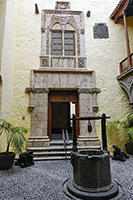 Cortile con pozzo nella casa-museo di Cristoforo Colombo a Las Palmas