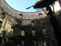 Patio centrale del Museo Dalì