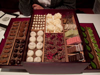 Cassetta di creazioni di cioccolato assortite