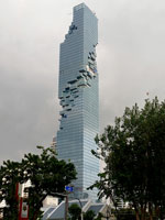 Grattacielo futurista