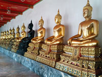 Statue di bodhisattva al Wat Pho