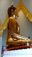 Bhudda d'oro di profilo al Wat Traimit