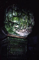 Turchia - Istanbul - Cisterne di Yerabatan - Testa di Medusa