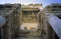 Turchia - Efeso - Biblioteca di Celso - dettaglio capitelli