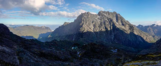 Il monte Baker, 4844 m, visto dalla Elena Hut, 4560 m