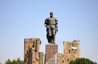 Shakhrisabz - Statua di  Tamerlano