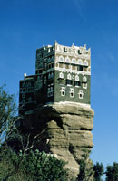 Wadi Dhahr, il Palazzo sulla roccia