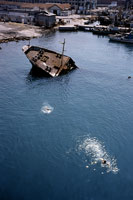Il porto di Durazzo nel 1994