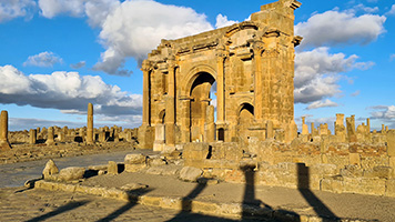 Arco di Traiano a Timgad