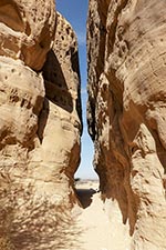 Lo stretto Siq che porta al Diwan nel Jabal Ithlib a Hegra