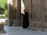 Prete a Echmiadzin