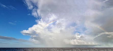 Arcobaleno al largo di San Pedro