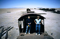 Locomotiva sventrata nel cimitero dei treni di Uyuni