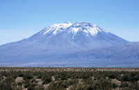 I vulcani Licancabur (5930 m) e Juriques da San Pedro de Atacama