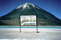 Il vulcano Licancabur (5930 m) dalla Laguna Verde