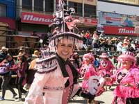 Sfilata per la festa Virgen del Carmen a El Alto