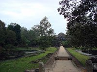 Viale d'accesso al Baphuon