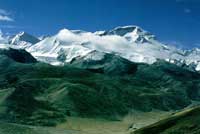Il Cho Oyu così come si vede dalle cime sopra al campo base cinese
