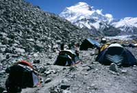 Il "nostro" attendamento al campo base avanzato (abc), 5720 m