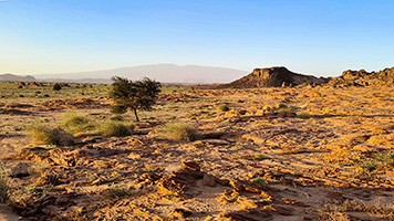 Tramonto sull'Emi Koussi in lontananza