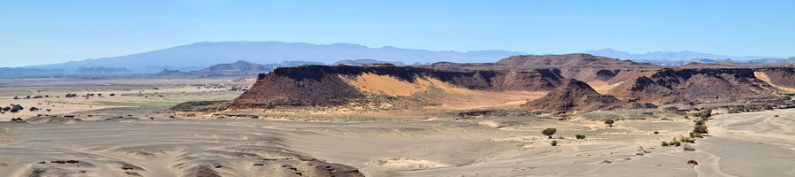 Panorama dell'Emi Koussi da est