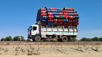 Camion lungo la strada per n'Ddjamena
