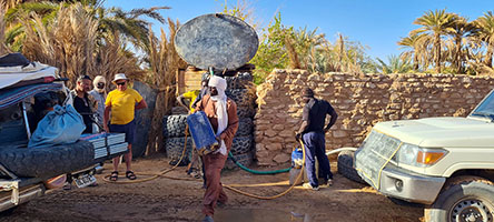 Rifornimento d'acqua potabile a Ounianga Kebir