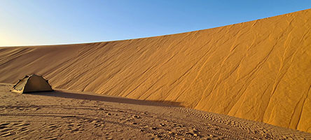Campo tra le barcane 5 km a ovest di Ounianga Kebir