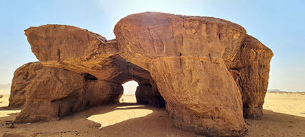 Arco della Creazione (Skylight Arch) 17°05'41'' N; 21°17'19'' E