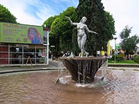 Statua in Plaza de Armas a Castro