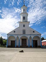 Facciata della chiesa di Santa Maria a Rilán