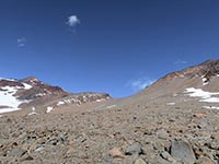 La via di salita verso la sella