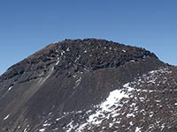 La vetta del Tres Cruces Sud, 6749 m, vista dal Tres Cruces centrale