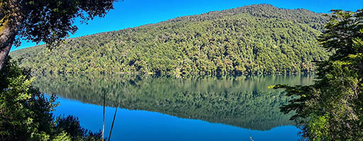 Panorama a 180° dal Mirador Lago Toro nel PN Puyehue