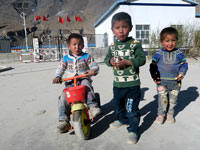 Bambini a Yilik, 3600 m