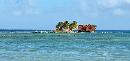 San Andrés, isolotto Rocky Cay e Barco Encallado
