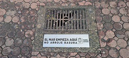 Tombino dell'Avenida Central a San José