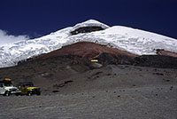 L'arrivo con la jeep sotto al Ribas al Cotopaxi