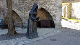 Statua di fantasma nel giardino del Re di Danimarca
